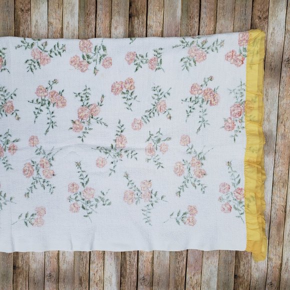 Vintage 70s Woven Cotton Blanket / Throw with floral design - Picture 9 of 11